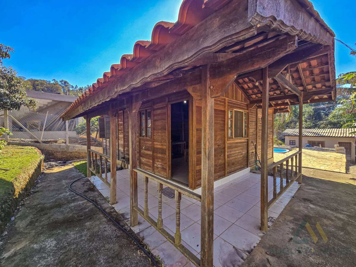 Chácara à venda com 3 quartos, 130m² - Vila Pedágio,Alumínio