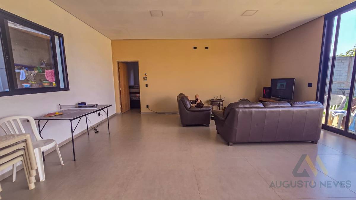  - Casa de condomínio à venda, com 1 quarto, 120m²