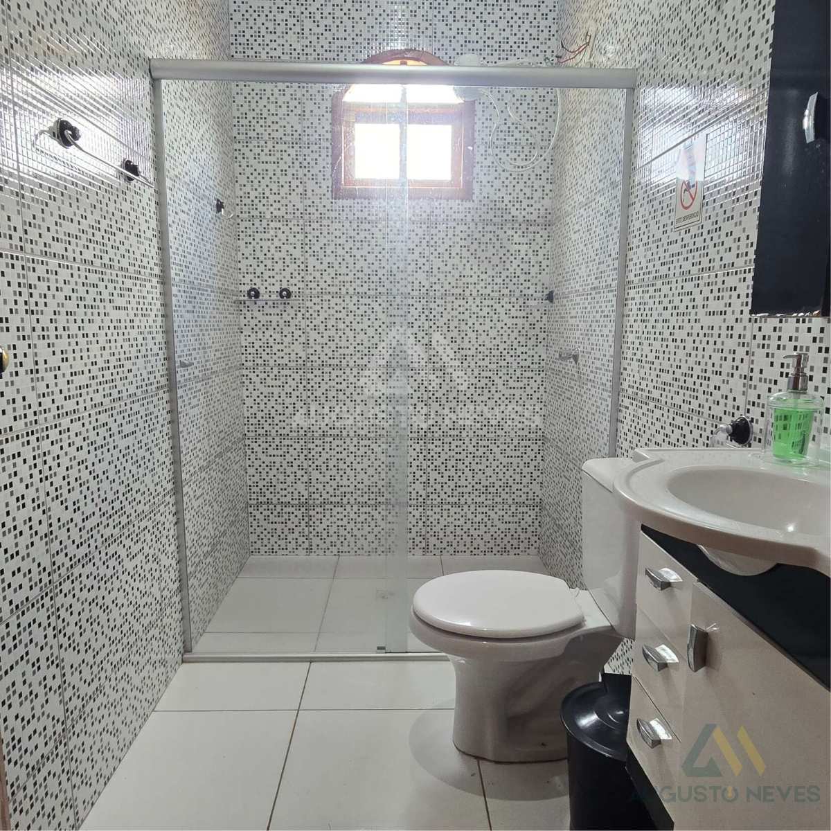  - Casa Estilo chácara à venda em Condomínio no bairro dona Catarina, semi mobiliado