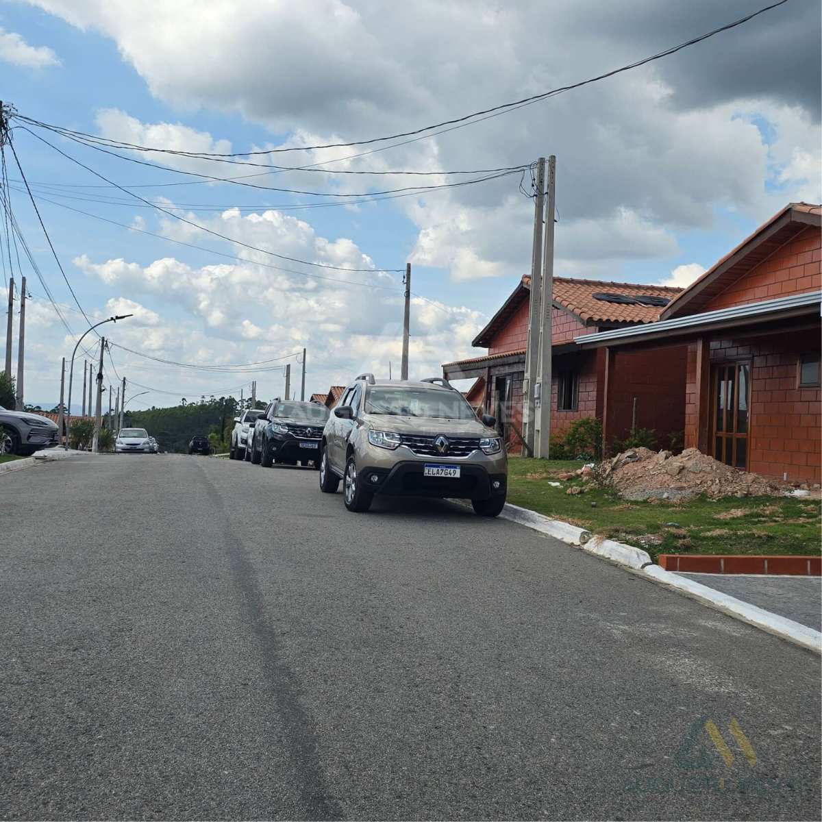  - CHALÉ MOBILIADO COM SUÍTE NO PARQUE AQUÁTICO EM MAIRINQUE