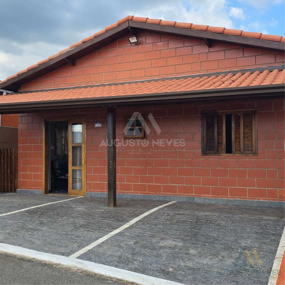 Chalé à venda com 2 quartos, 200m² - ,